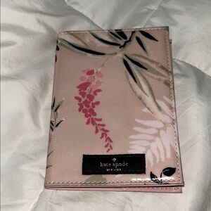 Kate Spade New York Daycation Botanical Passport Holder